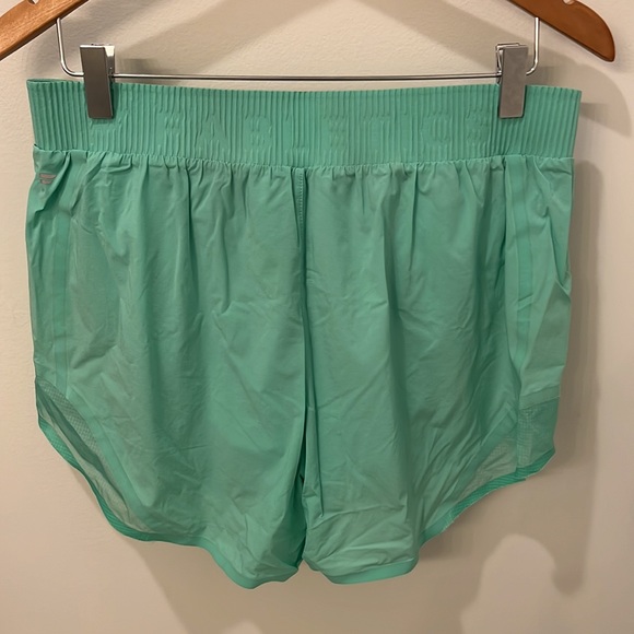 Running shorts - Picture 2 of 4